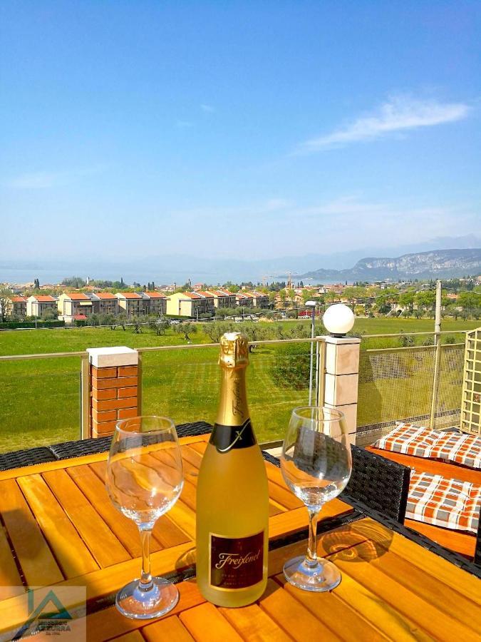 Casa Chiare - Immobiliare Azzurra Apartamento Bardolino Exterior foto